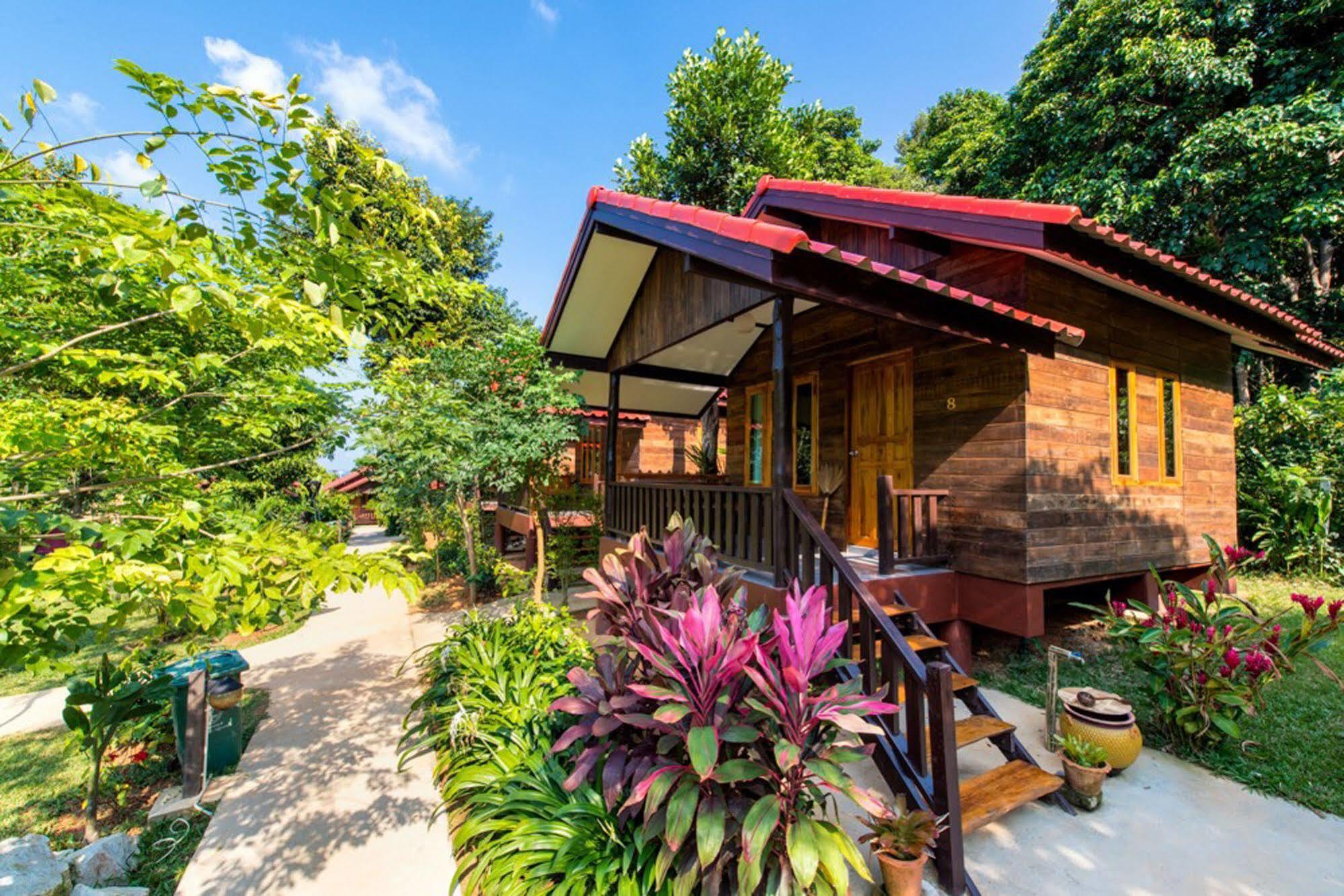 Chom Samed Resort Koh Samet Exterior photo